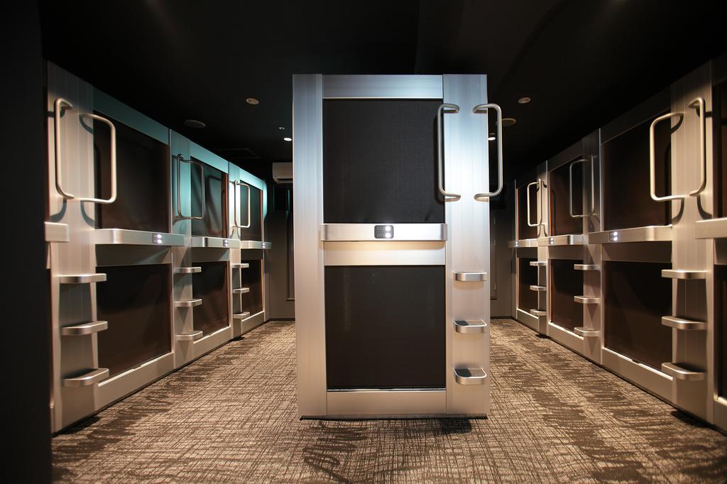 New Japan Capsule Hotel Cabana Osaca Quarto foto
