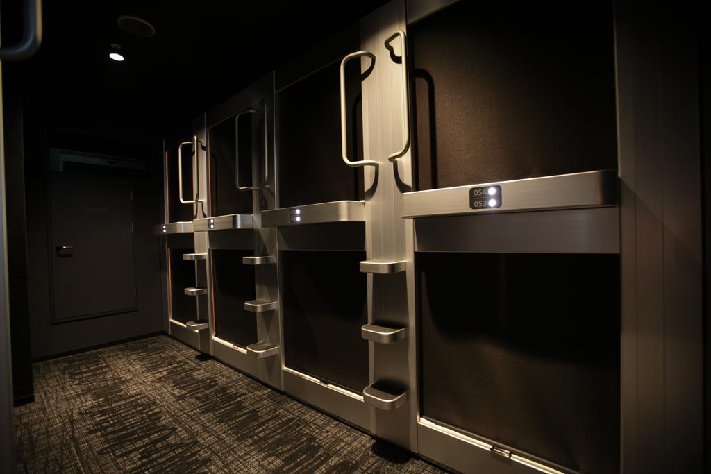 New Japan Capsule Hotel Cabana Osaca Quarto foto