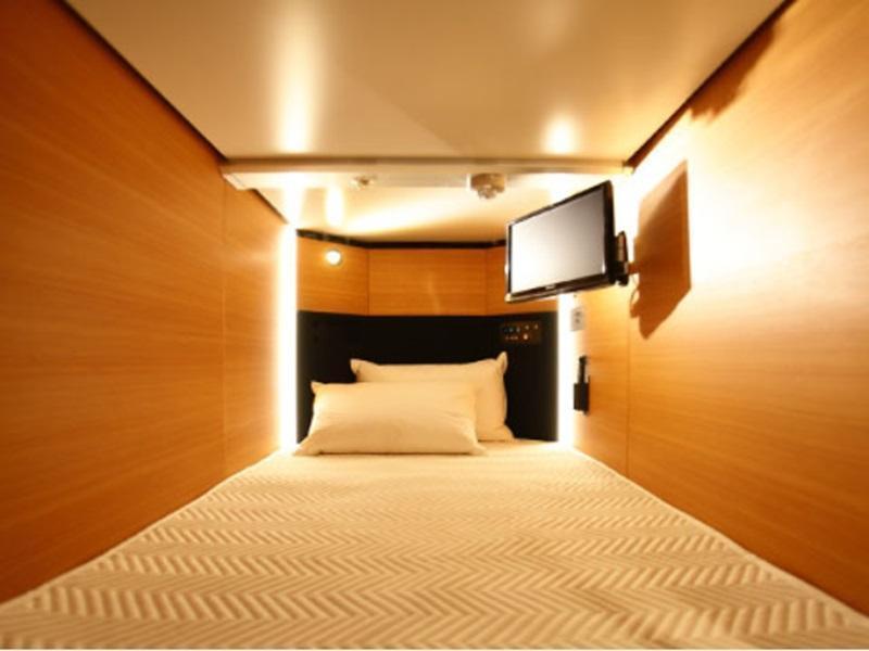 New Japan Capsule Hotel Cabana Osaca Exterior foto
