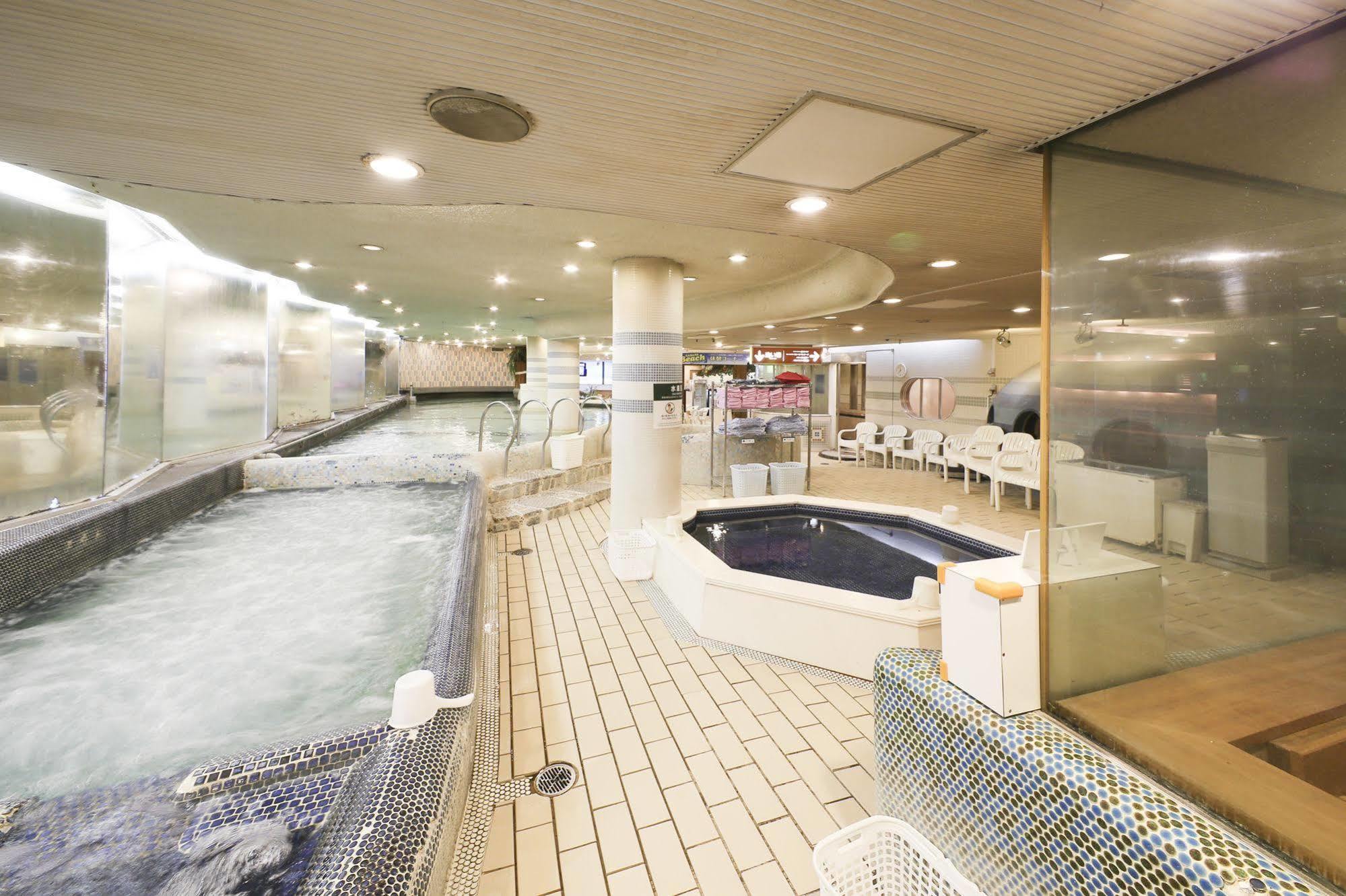 New Japan Capsule Hotel Cabana Osaca Exterior foto
