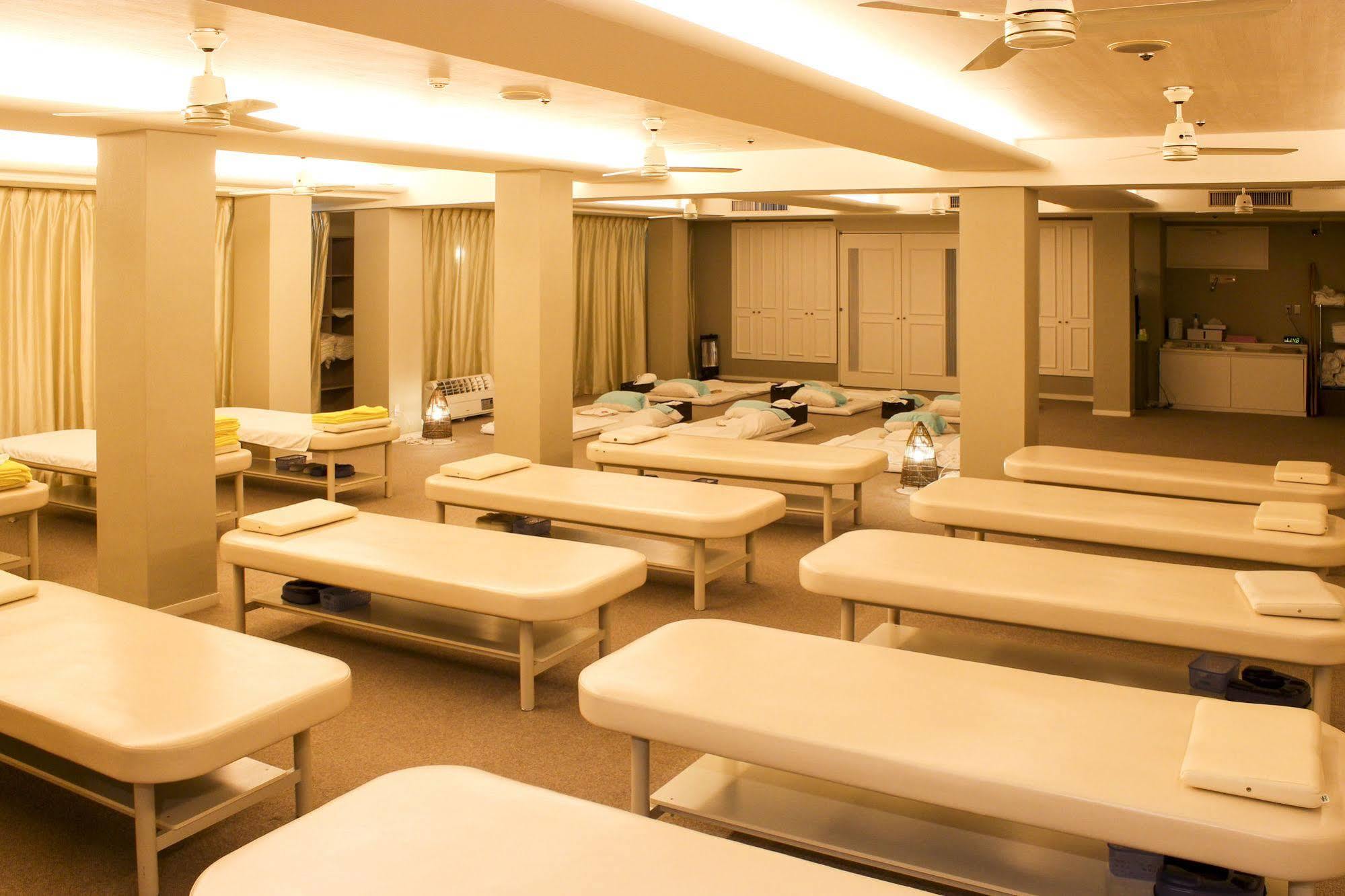 New Japan Capsule Hotel Cabana Osaca Exterior foto