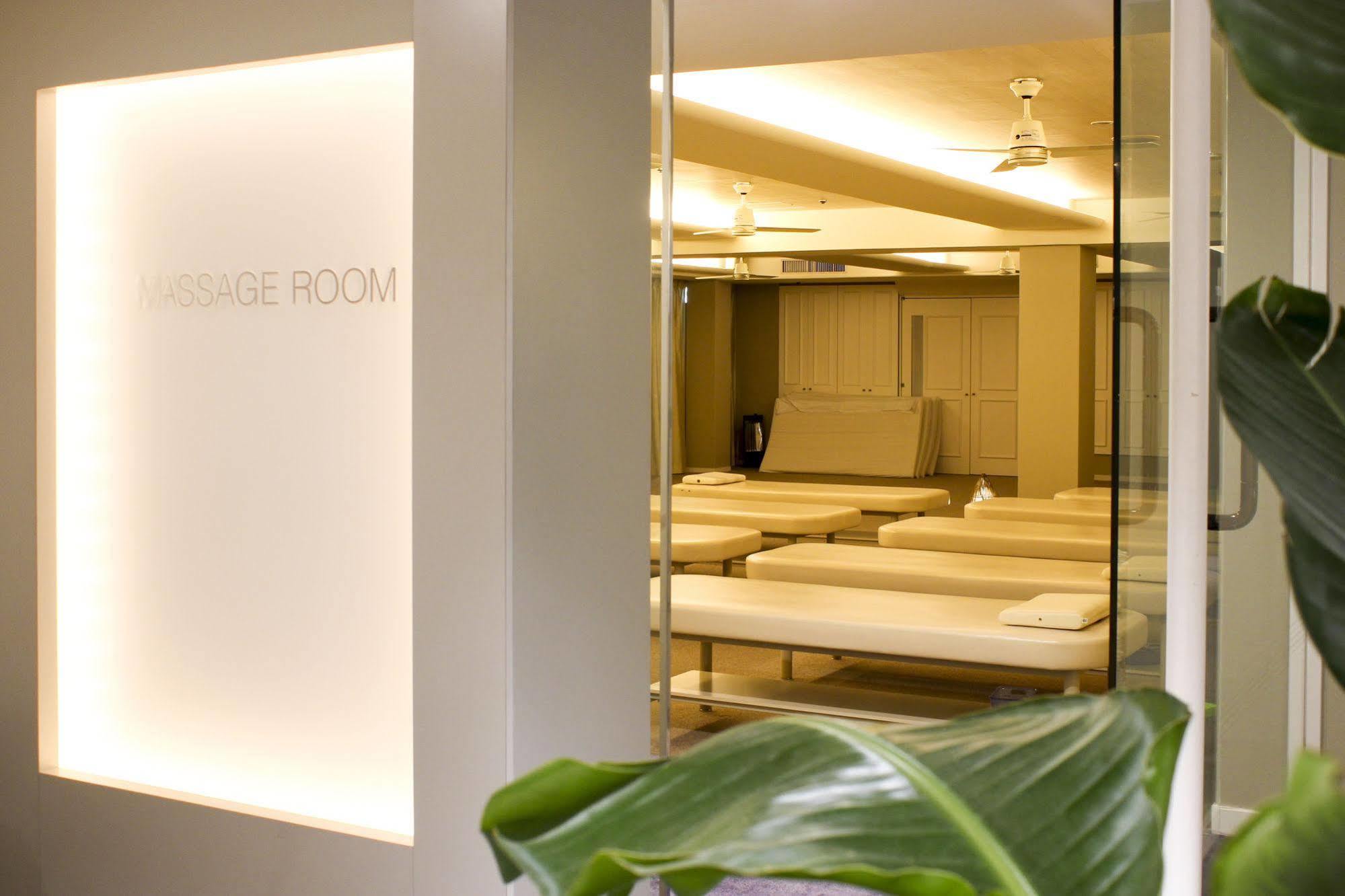 New Japan Capsule Hotel Cabana Osaca Exterior foto