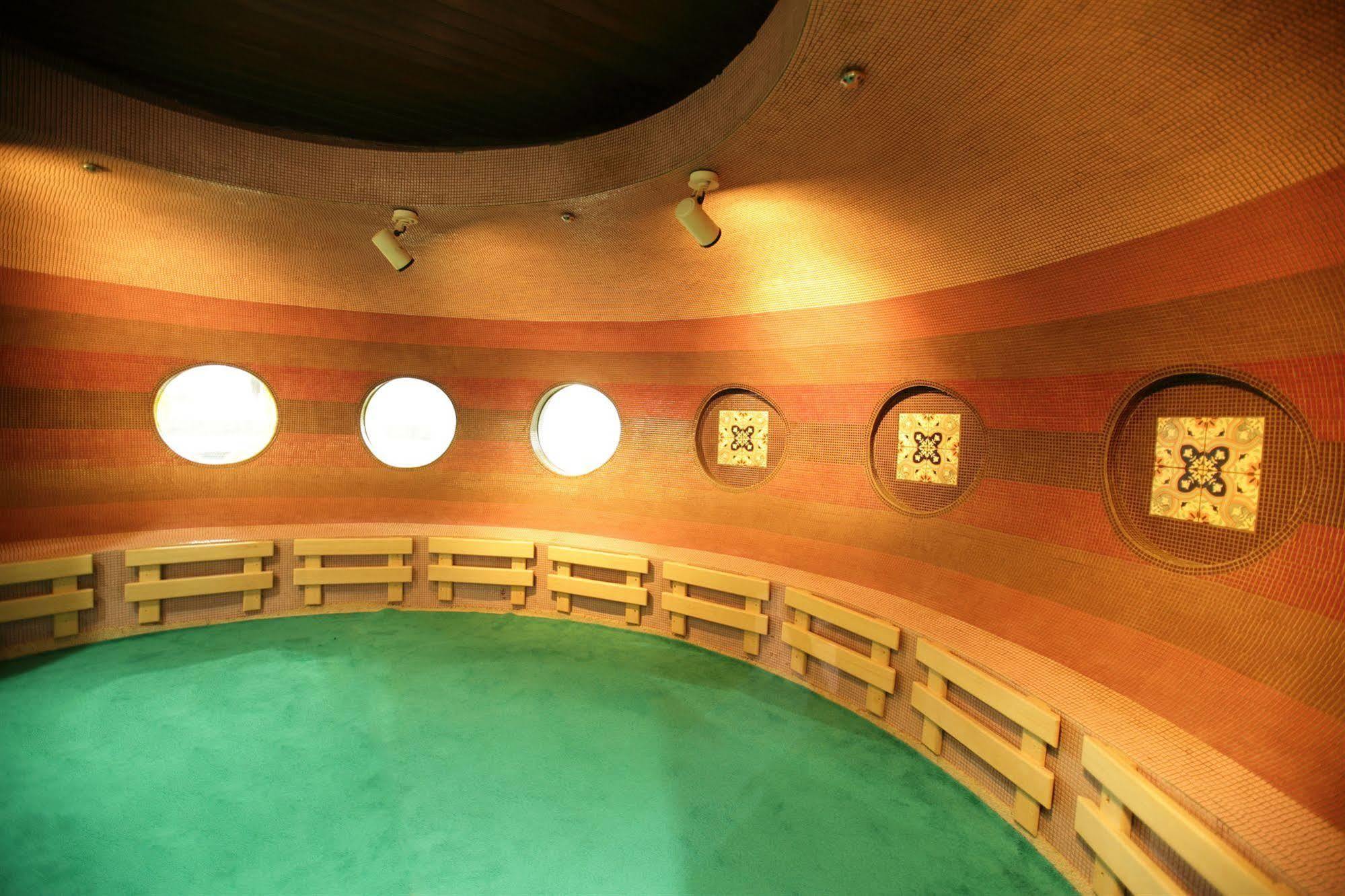 New Japan Capsule Hotel Cabana Osaca Exterior foto